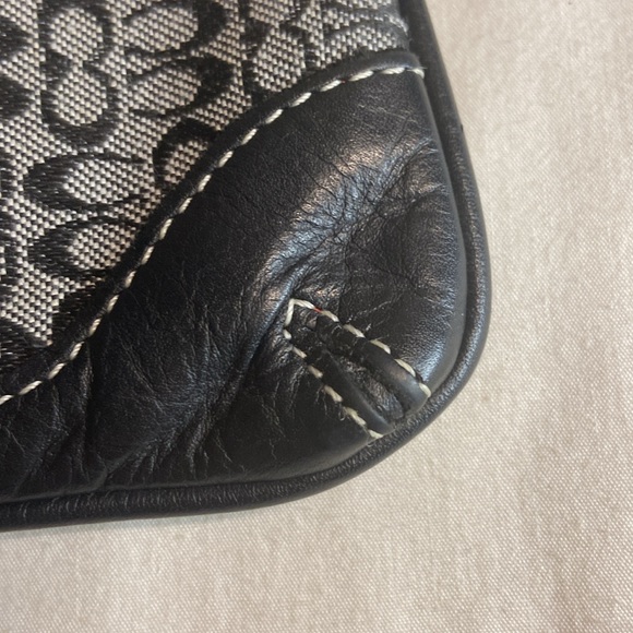EUC  Vintage Coach  wristlet pouch in signature jacquard and leather - Picture 2 of 12